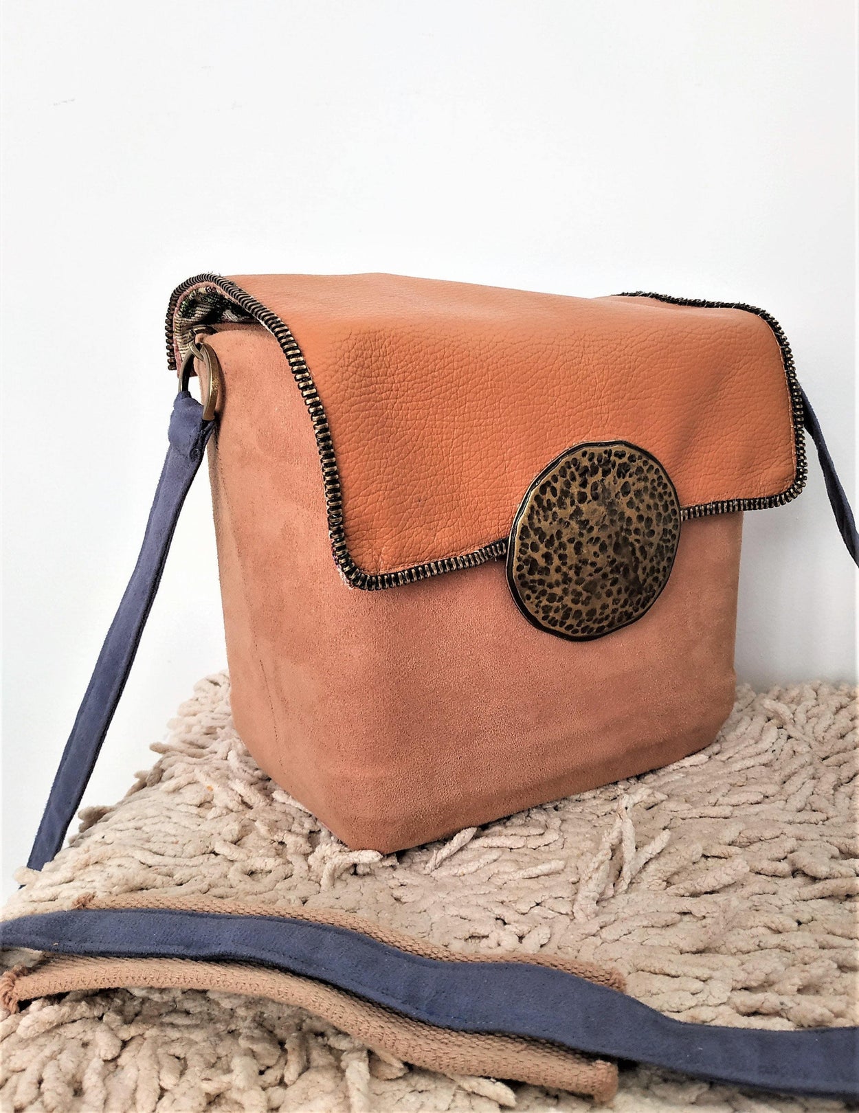Cube-bag made of artificial suede, tapestry and leather - GLEZANT designer goods store.