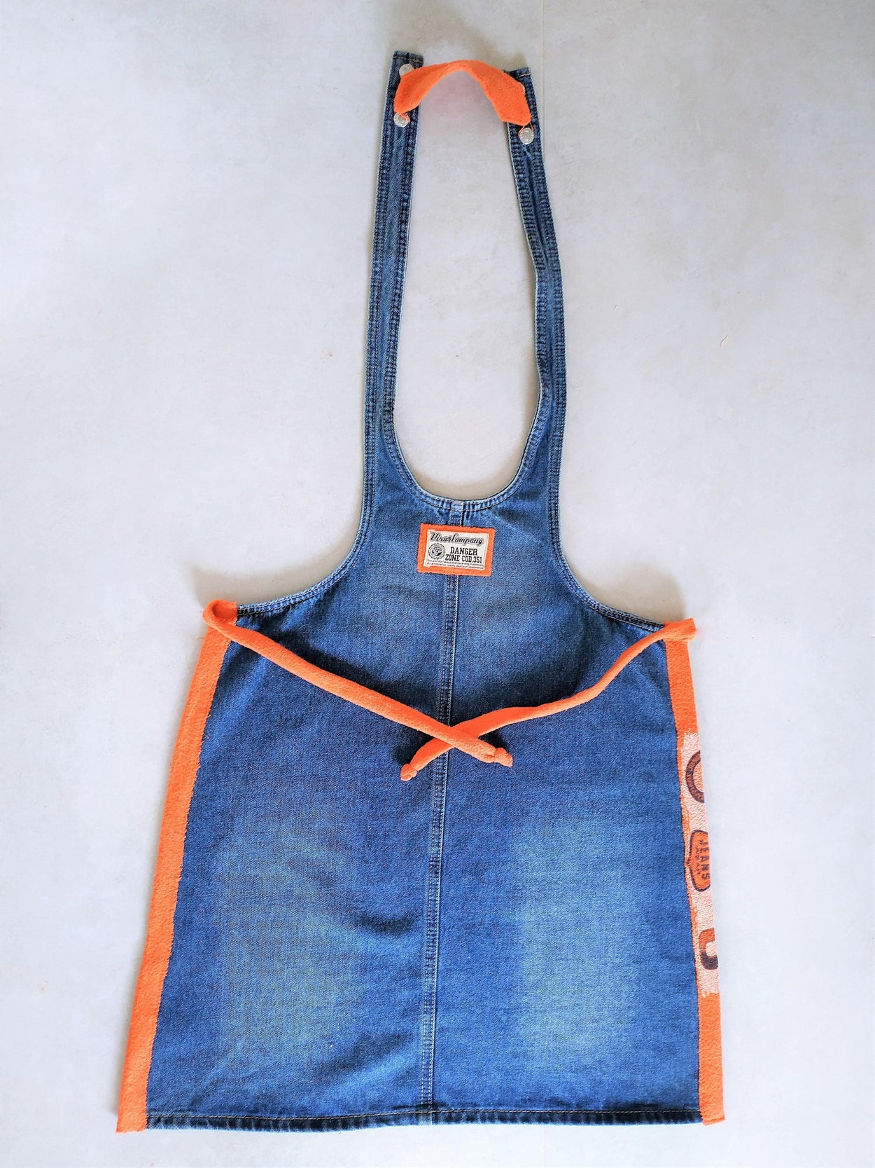 Universal Denim Aprons. Unisex gift. Barbecue/ Garden/Kitchen Apron - GLEZANT designer goods store.