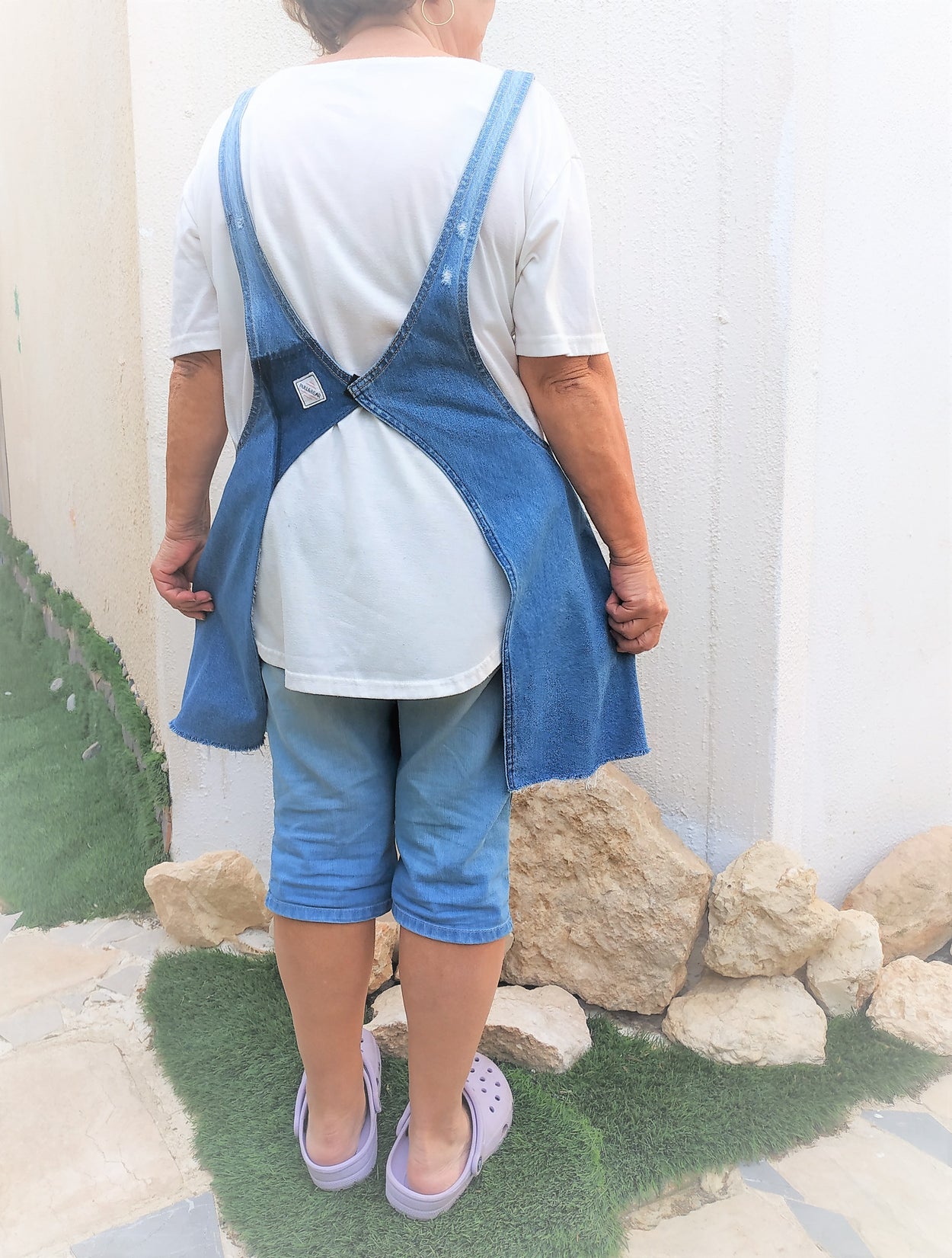Denim apron with three pocket