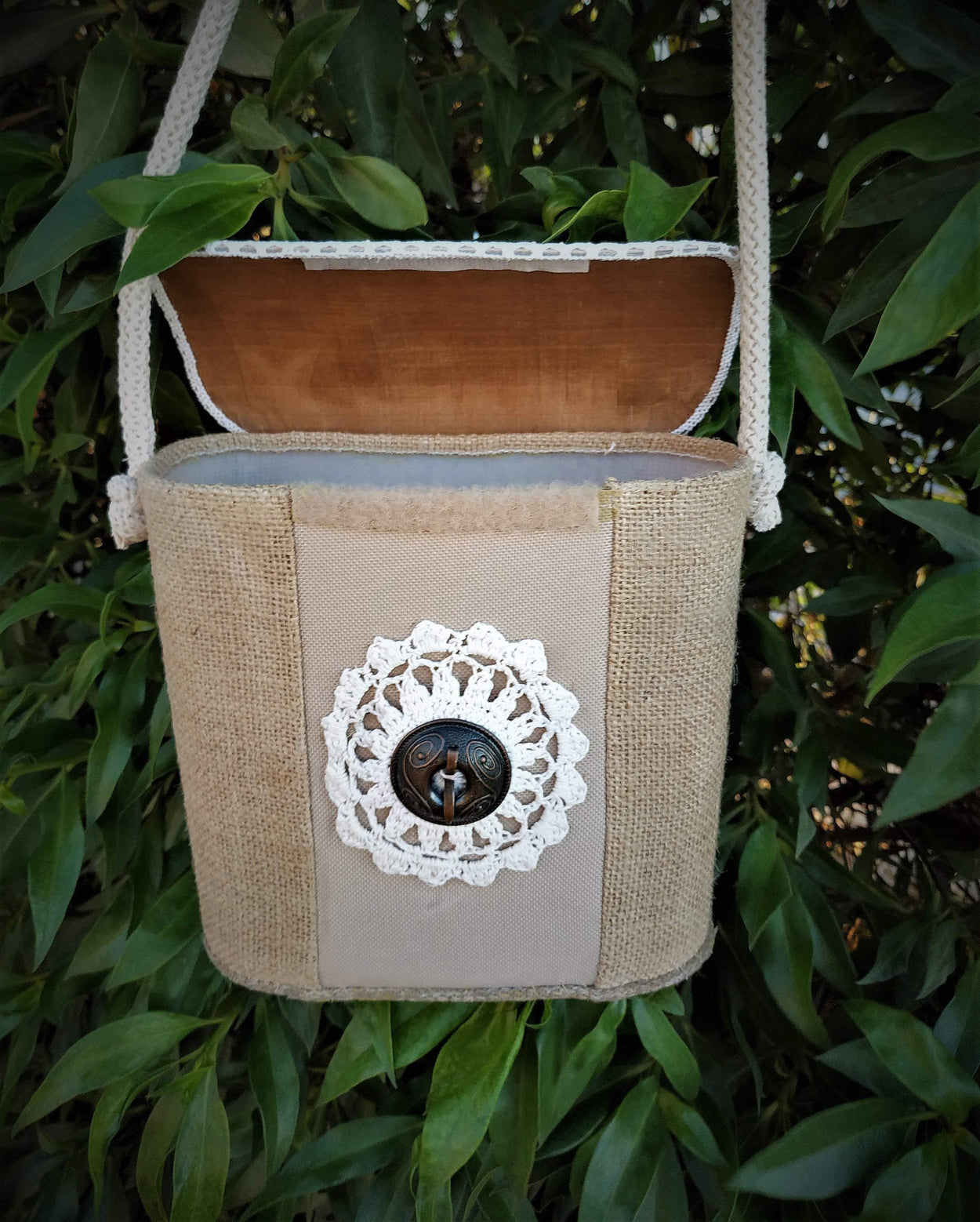 Exclusive light crossbody burlap box-bags in Boho style - GLEZANT designer goods store.