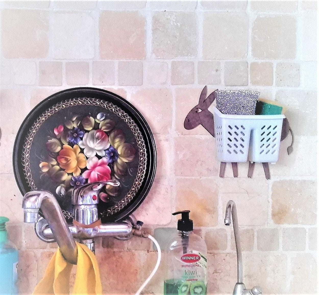 Fun Wall Holder/Sticker for sponge/toothbrush/pencils/makeup brushes - GLEZANT designer goods store.