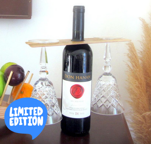Holder for 2 glasses of wine which is put on the bottle - GLEZANT designer goods store.